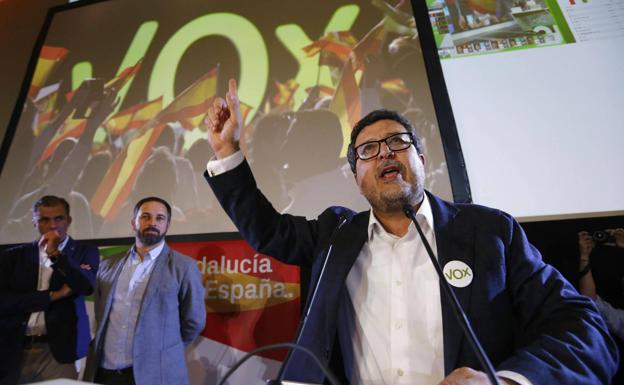 Vox marca distancias con su líder en Andalucía