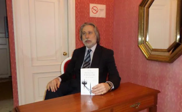 El poeta burgalés Ilia Galán, ganador del Premio Internacional de Poesía José Zorrilla
