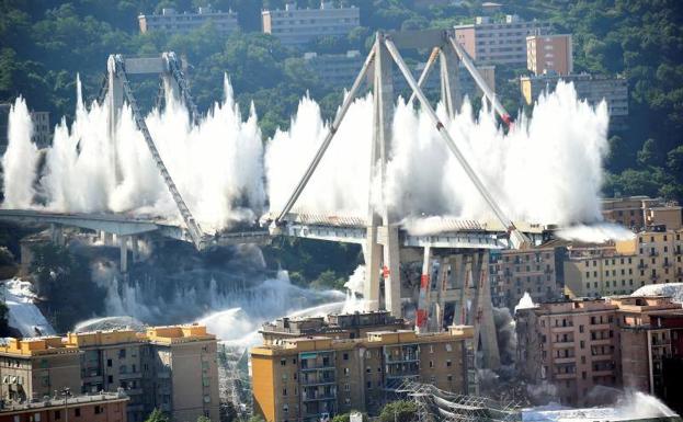 El puente Morandi de Génova deja de existir