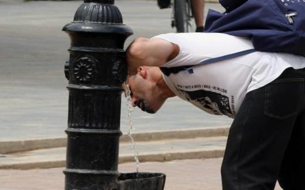 La ola de calor da un pequeño respiro y desaparece la alerta naranja en Castilla y León