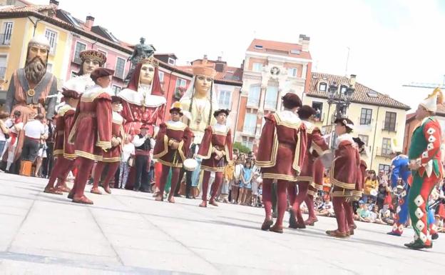 No hay Sampedros sin baile de danzantes y gigantillos