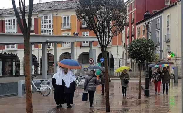 La Aemet activa el aviso por lluvias y tormentas para este lunes en la provincia