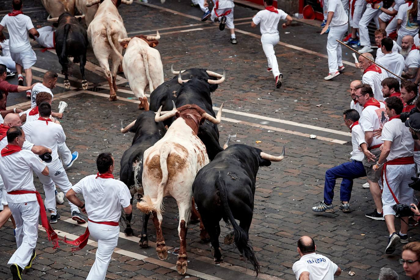 Tres heridos por asta de toro para comenzar los Sanfermines