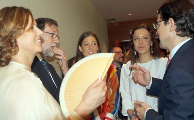 La ola de calor llega a las Cortes en la toma de posesión de Alfonso Fernández Mañueco