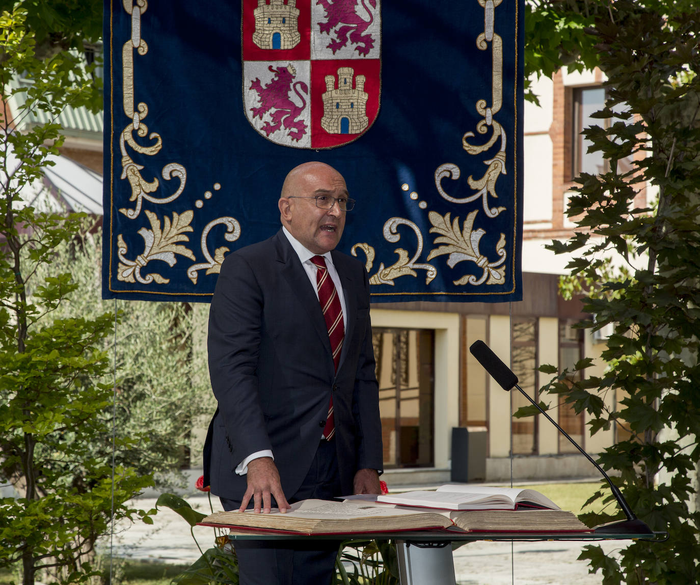 Toma de posesión de los nuevos consejeros en la Junta de Castilla y León (2/2)