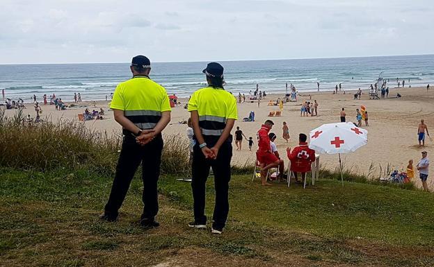 Muere ahogado un burgalés de 51 años en la playa de Merón, en San Vicente de la Barquera