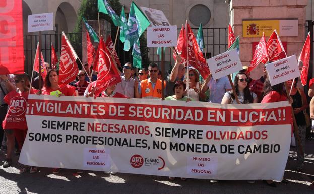 Los trabajadores de Ombuds reclaman la anulación de los contratos con la empresa