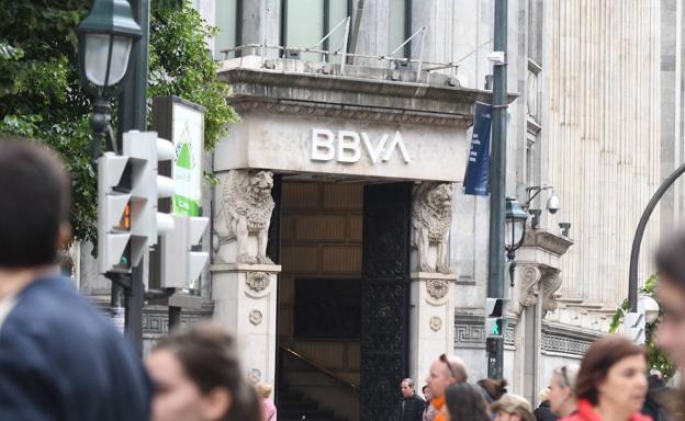 El juez imputa a BBVA en el 'caso Villarejo' por cohecho, corrupción y revelación de secretos