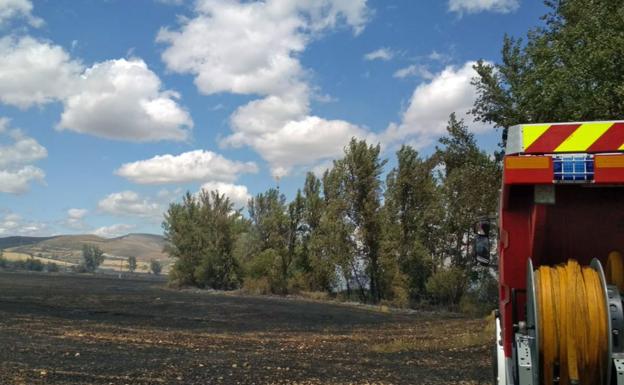 Más de cien hectáreas de cereal acaban calcinadas en Huérmeces