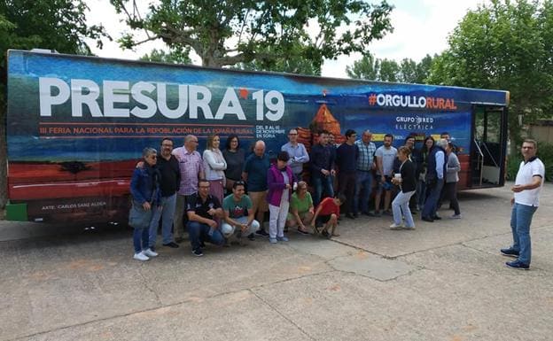 El autobús de la repoblación hace parada este viernes y sábado en Belorado y en el festival DemandaFolk