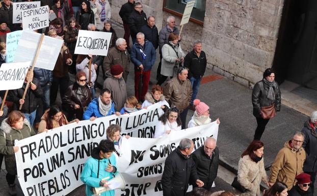 El verano agrava el déficit de médicos en Burgos, con cierres puntuales de consultorios y cambios de consultas en el medio rural