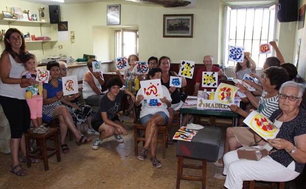 'Los mayores saben', socializan y aprenden con talleres del CEDER en Las Merindades