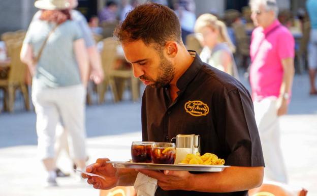 La mitad de los contratos indefinidos firmados de enero a junio en Burgos fueron antes temporales