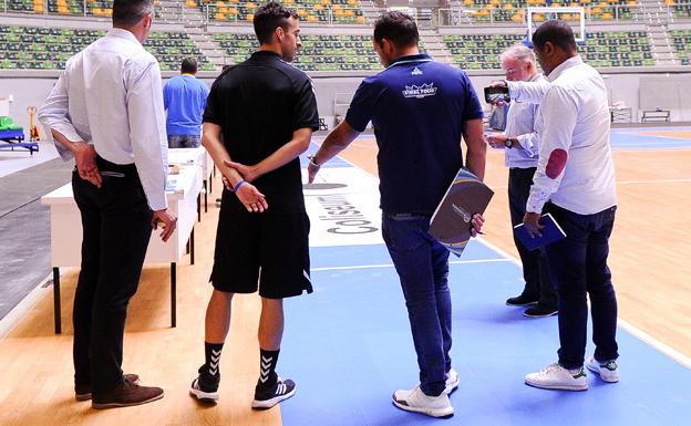 Una delegación de la Basketball Champions League visita el Coliseum