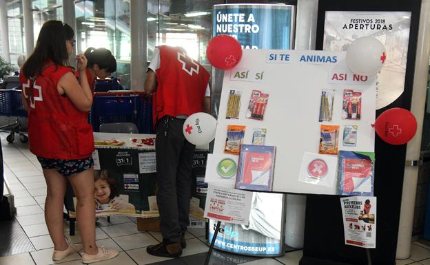 Carrefour Burgos y Cruz Roja ponen en marcha este viernes y sábado 'La Vuelta al Cole Solidaria'