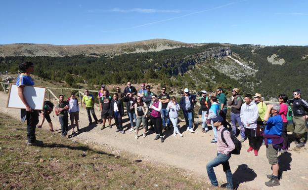 Las jornadas de dinosaurios de Salas de los Infantes concluyen con novedosos trabajos científicos y éxito de participación