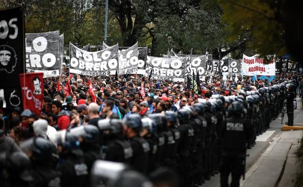 Hambre a las puertas del Congreso argentino