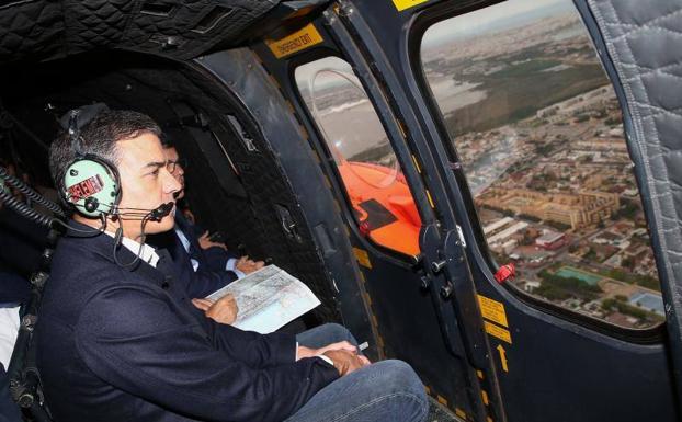 Sánchez visita las zonas afectadas por la DANA: «No vamos a escatimar en recursos»