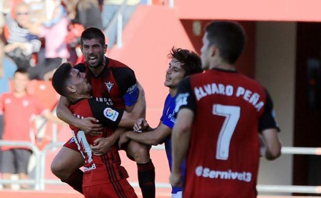 El Mirandés espera retomar el vuelo ante un Alcorcón en racha