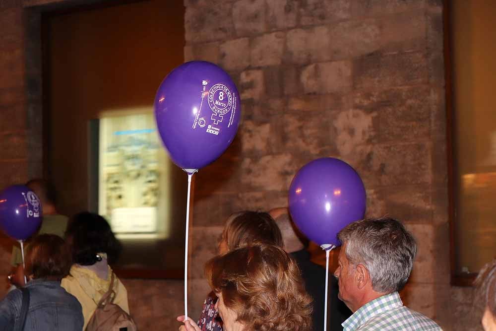 Burgos se ha teñido de violeta en la marcha nocturna contra la violencia de género