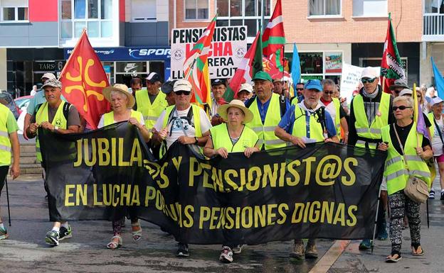 Los pensionistas denuncian que las pensiones subirán solo un 0,25% en enero y exigen exigen una subida ajustada al IPC