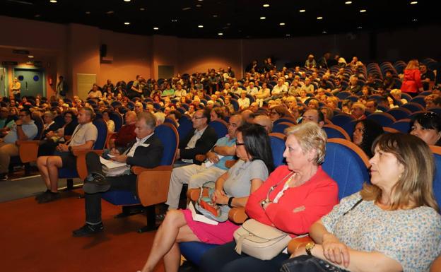 Gamonal muestra su rechazo al cierre del PAC y hará visible en la calle su descontento para exigir su reapertura