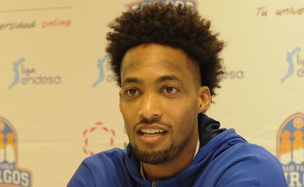 Jean-Pierre Tokoto: «Sabemos que no jugamos solo para el equipo, sino también para la ciudad»