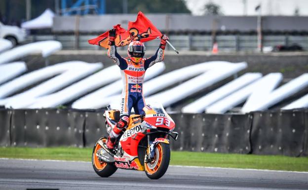 Márquez cierra un sexto título de MotoGP demoledor