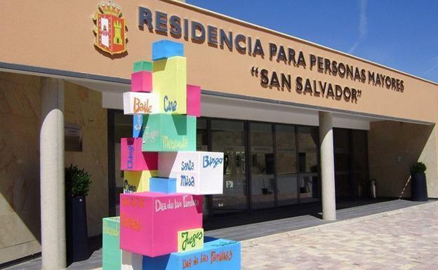 Tres sindicatos de la Diputación acusan a «sindicalistas con odios personales» de recoger firmas para criticar la atención en la residencia de Oña