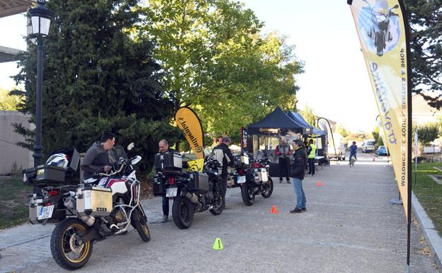 58 personas participan en el I Rally Mototurístico Camino del Cid