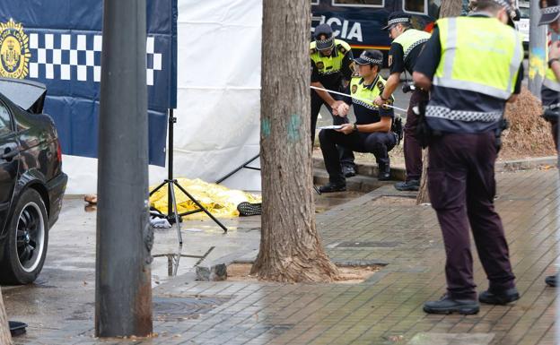 Un hombre muere al ser arrollado por un coche que huía de la policía en Valencia