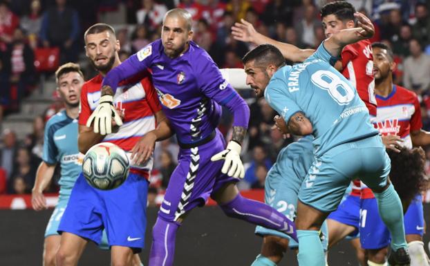 Granada tira de eficacia y oficio ante Osasuna para seguir arriba