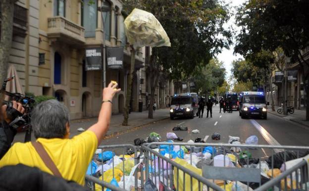 Prisión para 28 de los 104 detenidos en Cataluña por los disturbios callejeros