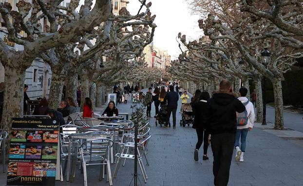 Trabajar en Zamora supone cobrar 5.100 euros menos que en Valladolid y en un pueblo pequeño perder más de 11.000 respecto a una ciudad 