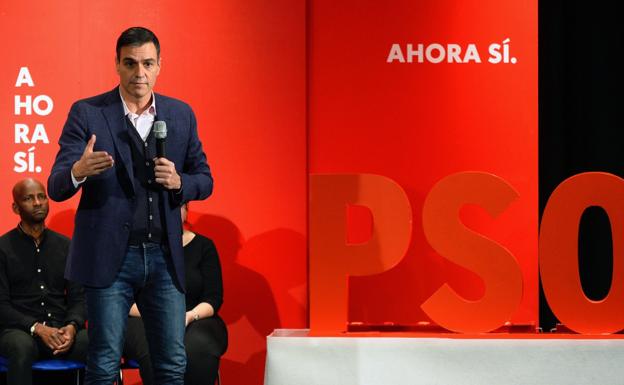 Sánchez acusa a PP y Cs de «achantarse» frente a un Vox «envalentonado»