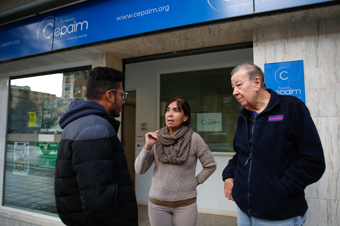 Familia deniega la renta garantizada a refugiados de la región por ser menores de 25 años