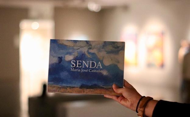 Mª José Castaño presenta su muestra 'Senda' en en la sala de exposiciones Pedro Torrecilla de la Fundación Cajacírculo