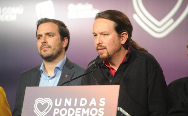 Iglesias evita pronunciarse hasta recibir la llamada de Sánchez