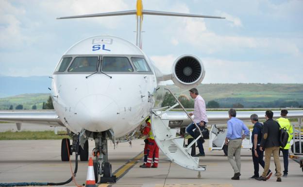 Vox insta a la Junta a revisar el proyecto del ramal ferroviario de Kronospan para no «cercenar» la ampliación del aeropuerto de Burgos