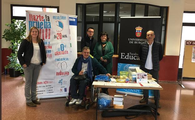 La Facultad de Educación acoge una exposición para visualizar el problema de las enfermedades de transmisión sexual