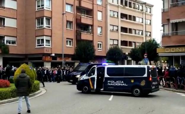 Tensión entre aficionados de la UDL y el Burgos camino a Las Gaunas