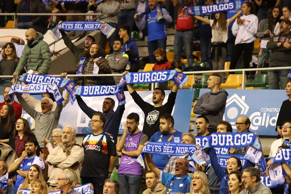 Búscate entre los aficionados que han vibrado con el San Pablo en el Coliseum Burgos