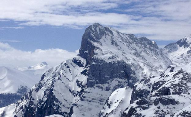 Los Picos de Europa, en alerta por riesgo de aludes