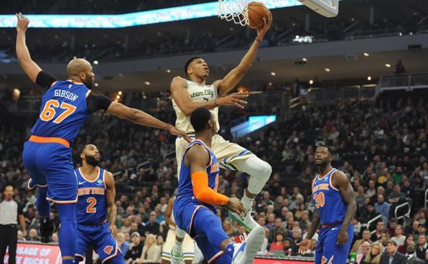 Antetokounmpo y los Bucks se apoderan de la mejor marca de la NBA