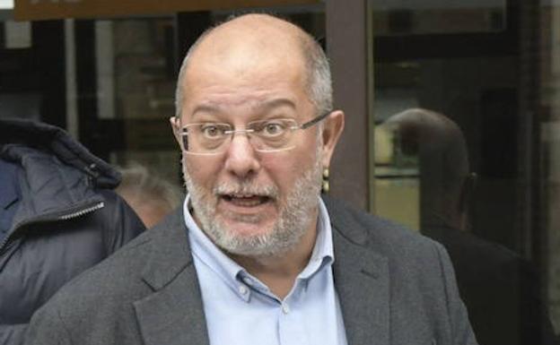 Igea pide la «reprobación» de Pablo Fernández y le acusa de banalizar el holocausto