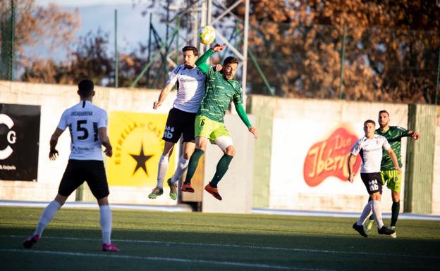 Nuevo golpe para un Burgos CF que encaja su cuarta derrota consecutiva ante el Guijuelo