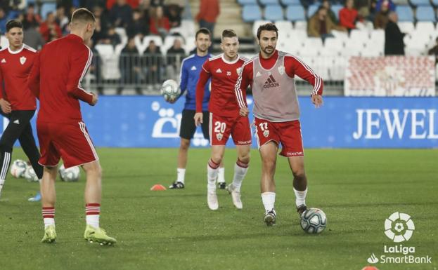 El Mirandés se deja tres puntos ente el Almería, que consiguió remontar el encuentro