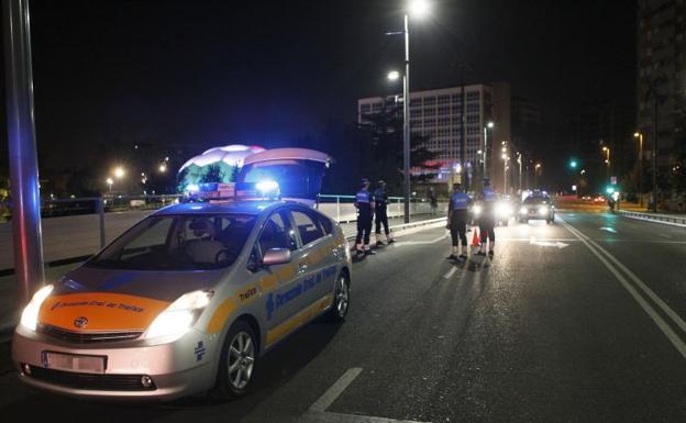 Una conductora de 23 años da positivo dos veces en hora y cuarto en el centro de Valladolid