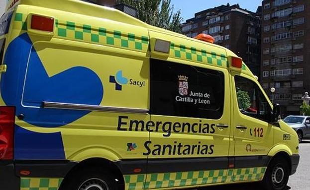 Herido al caer a la orilla de un río desde una pared de cinco metros de altura en Villasana de Mena