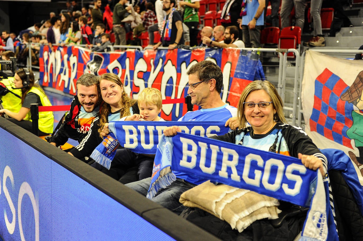 El Buesa Arena se viste de azul